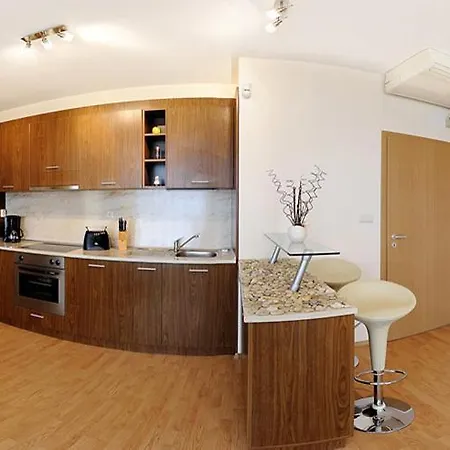 Sea Dream Apartment Warna